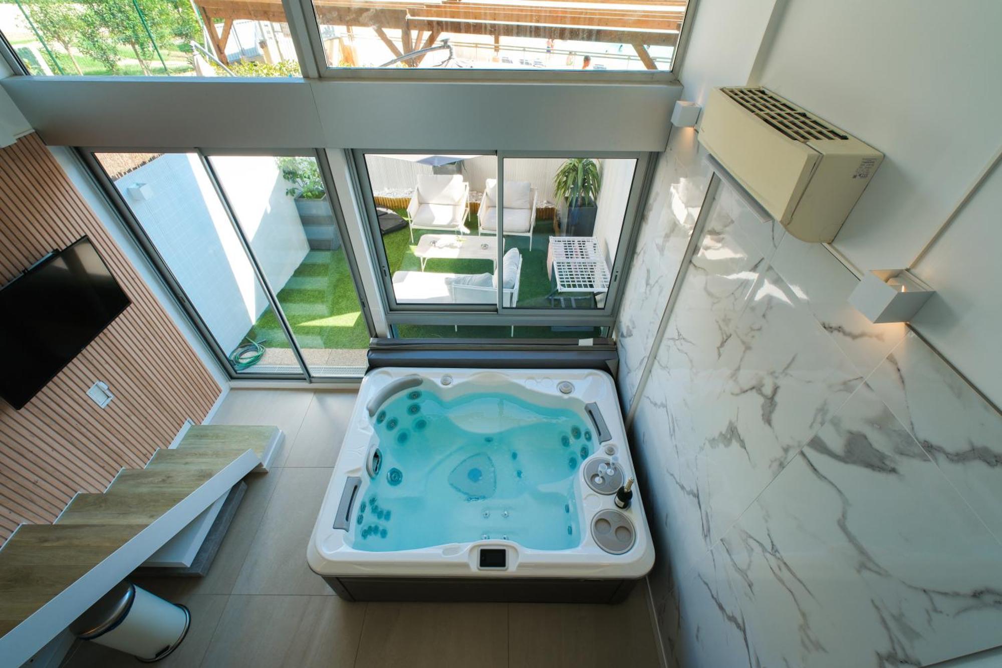 Villa Bono Jacuzzi & Spa Saint-Laurent-du-Var Buitenkant foto